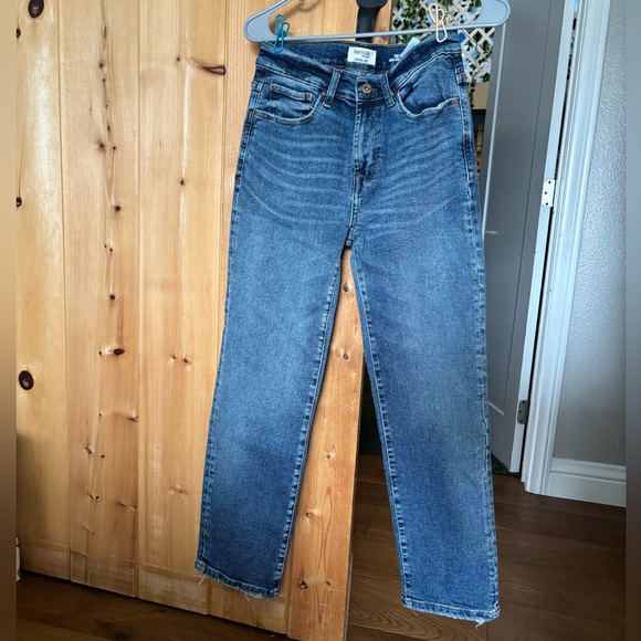 Kensie Denim - Kensie Women's Straight Leg Jeans - size 4/27